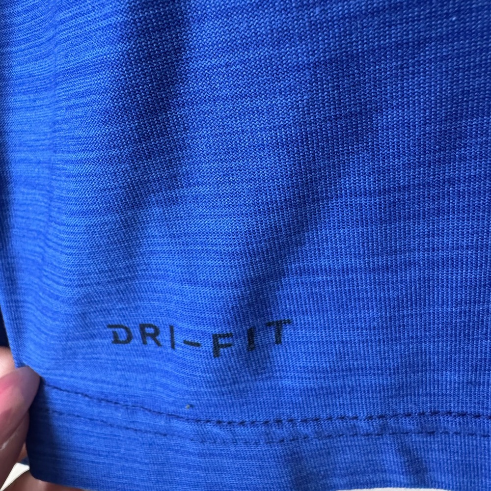 Nike Breathe‎ Dri-Fit Royal Blue Quarter-Zip Top - Picture 7 of 7